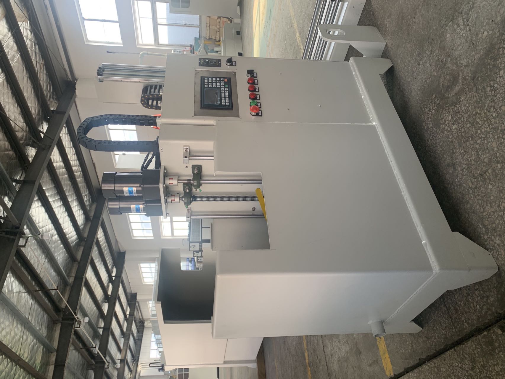 淬火機(jī)床生產(chǎn)車間